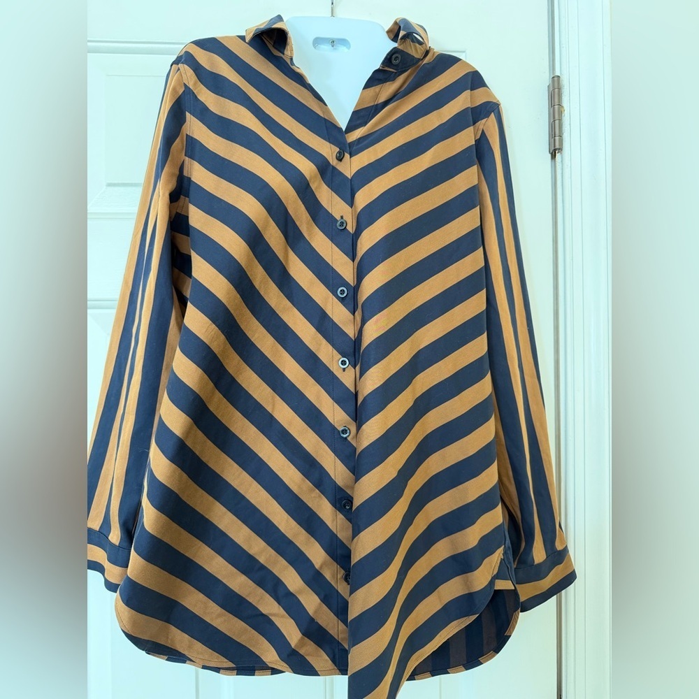 Chico’s gold tan navy blue Striped Button-Up Top long sleeve collared shirt